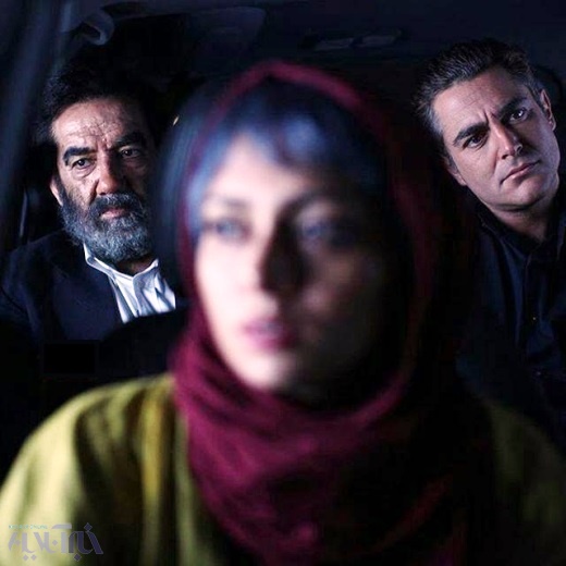 محمد رضا گلزار در کنار صدام در نمایی از فیلم 